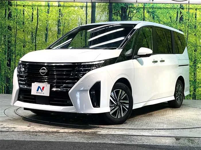 Nissan Serena 2025 — фото 1, купить с доставкой в Москву
