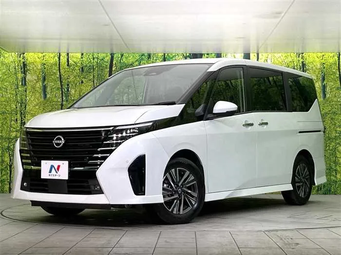 Nissan Serena 2025 — фото 1, купить с доставкой в Москву