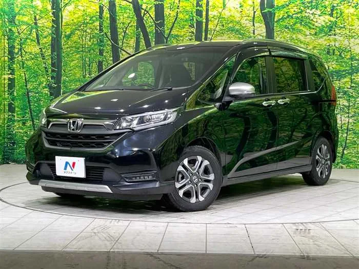 Honda Freed+ 2022 — фото 1, купить с доставкой в Москву