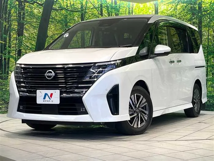 Nissan Serena 2023 — фото 1, купить с доставкой в Москву