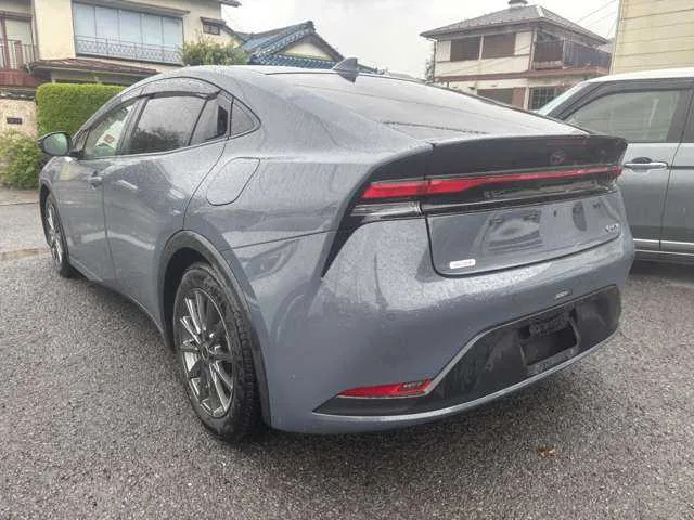 Toyota Prius 2024 — миниатюра 2