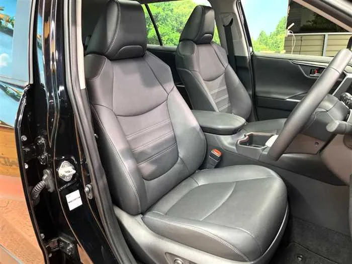 Toyota RAV4 2022 — миниатюра 3
