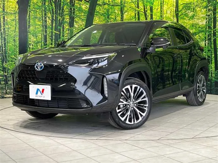 Toyota Yaris Cross 2023 — фото 1, купить с доставкой в Москву