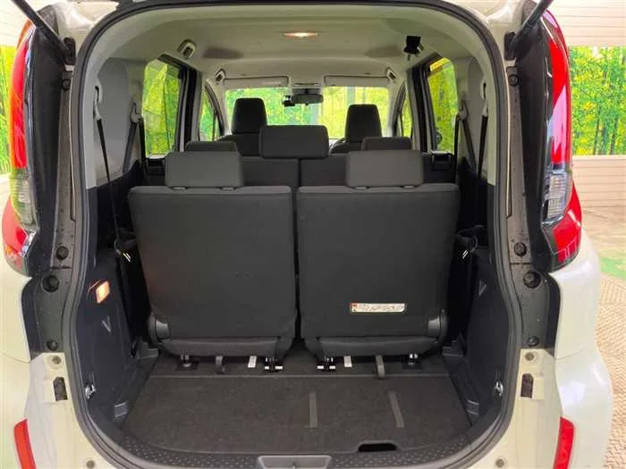 Toyota Sienta 2022 — миниатюра 3