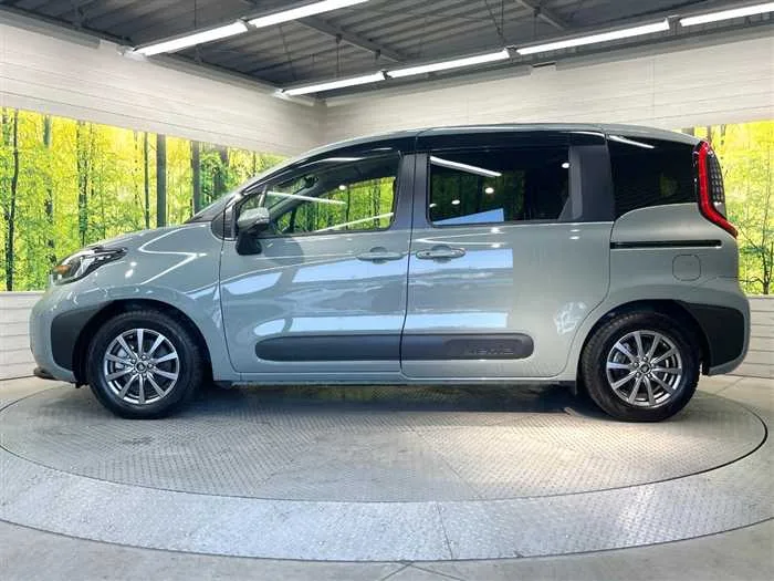 Toyota Sienta 2023 — миниатюра 3