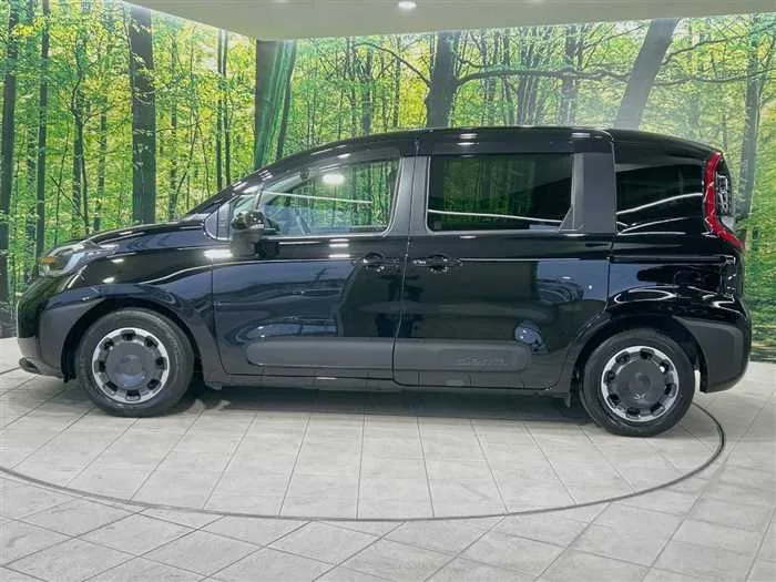 Toyota Sienta 2023 — миниатюра 5