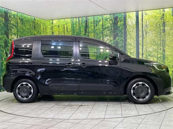 Toyota Sienta 2024 — миниатюра 5