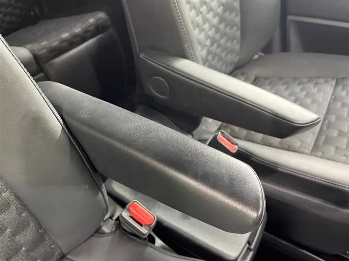 Toyota Voxy 2022 — миниатюра 3