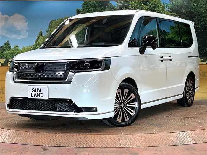 Honda Step WGN 2023 — фото 1, купить с доставкой в Москву