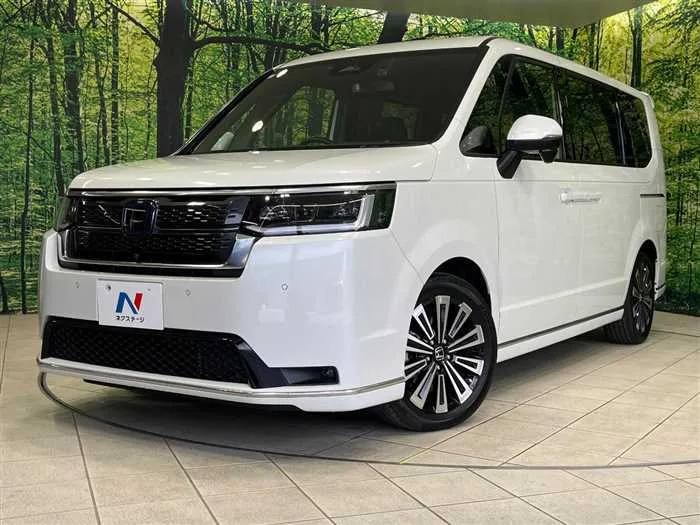 Honda Step WGN 2023 — фото 1, купить с доставкой в Москву
