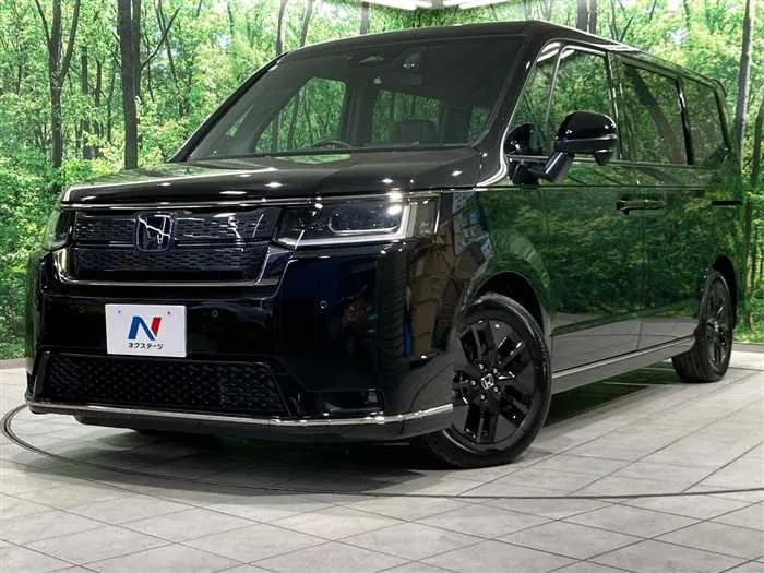 Honda Step WGN 2023 — фото 1, купить с доставкой в Москву