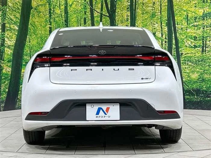 Toyota Prius 2023 — миниатюра 3