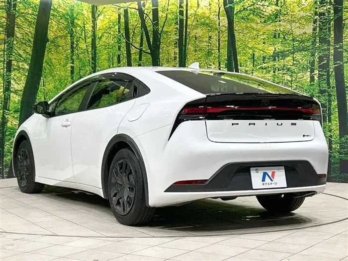 Toyota Prius 2023 — миниатюра 5