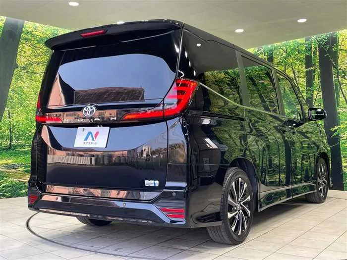 Toyota Noah 2023 — миниатюра 3