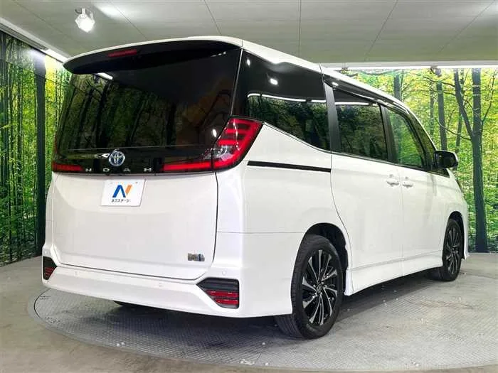 Toyota Noah 2023 — миниатюра 3