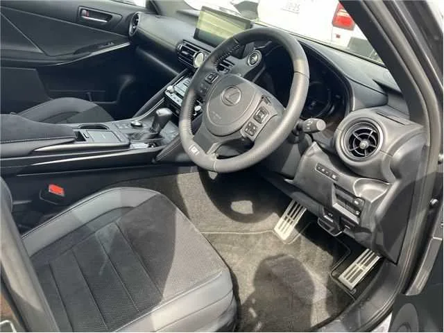 Toyota IQ IS300HFM3 2023 — миниатюра 5