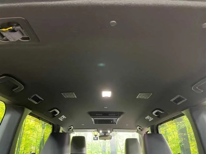 Toyota Voxy 2024 — миниатюра 5