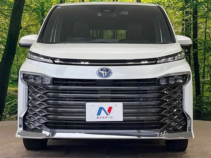 Toyota Voxy 2025 — миниатюра 3