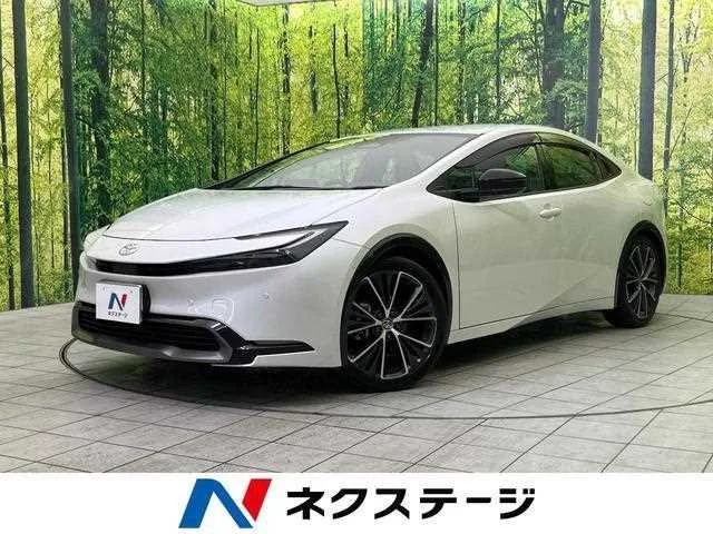 Toyota Prius 2023 — фото 1, купить с доставкой в Москву
