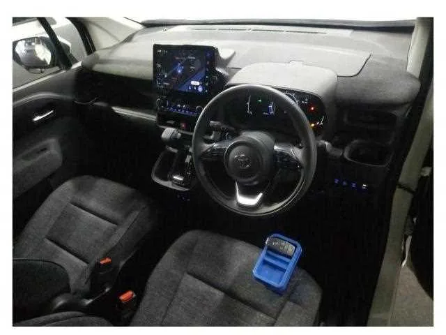Toyota Sienta 2024 — миниатюра 2