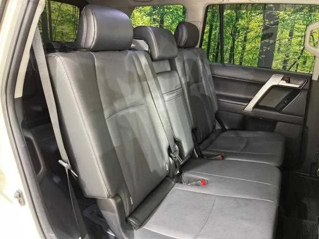 Toyota Land Cruiser Prado 2023 — миниатюра 3