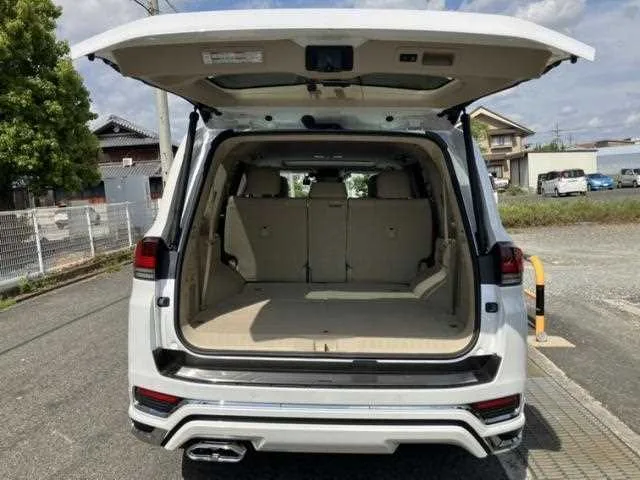 Toyota Land Cruiser 2024 — миниатюра 3