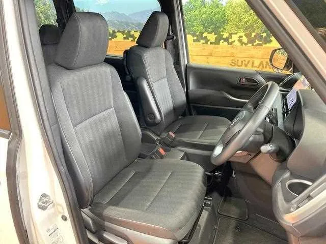 Toyota Voxy 2024 — миниатюра 5