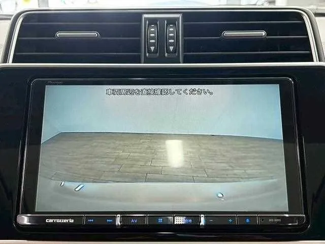 Toyota Land Cruiser Prado 2022 — миниатюра 4