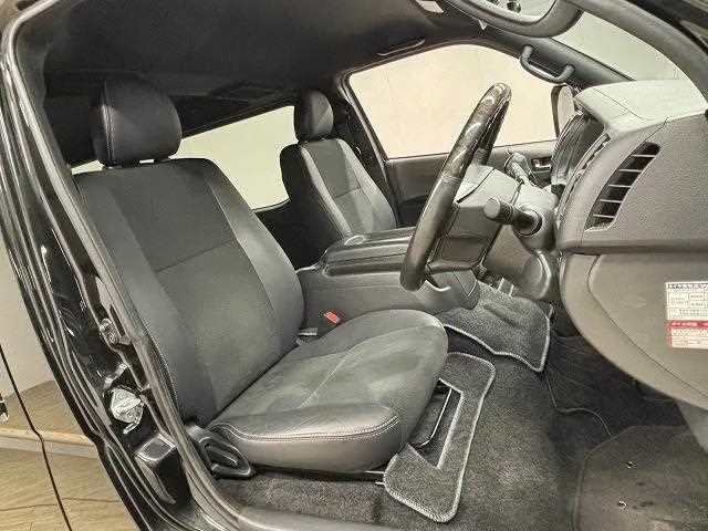 Toyota Hiace Van 2024 — миниатюра 2