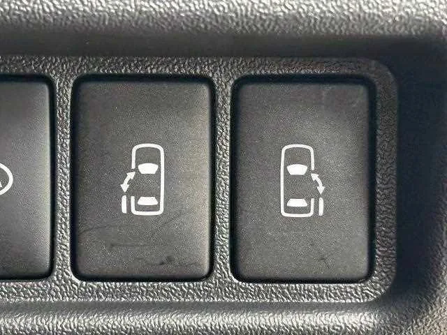 Toyota Hiace Van 2023 — миниатюра 5