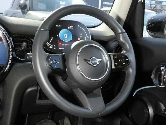 BMW MINI 2023 — миниатюра 2