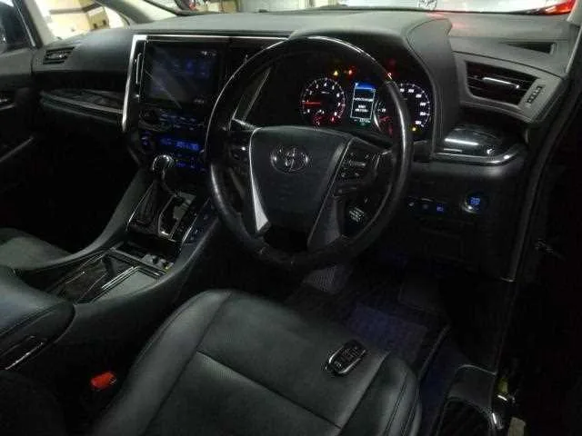 Toyota Alphard G 2023 — миниатюра 3