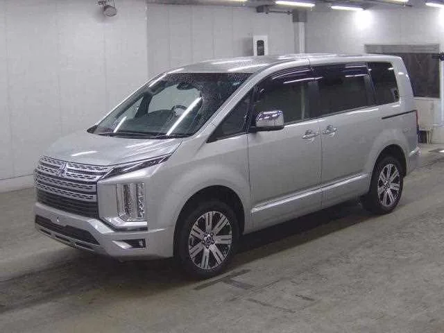 Mitsubishi Delica D:5 2024 — миниатюра 2