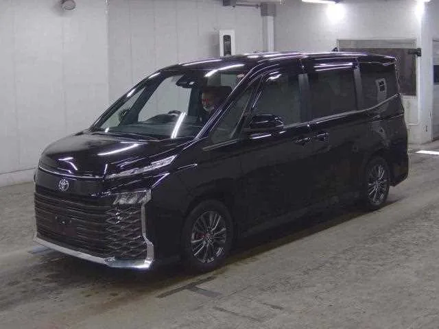 Toyota Voxy 2023 — миниатюра 4