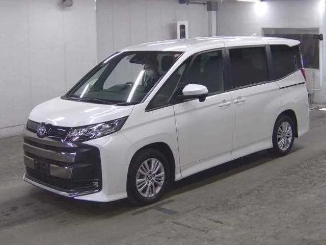 Toyota Noah 2023 — миниатюра 2