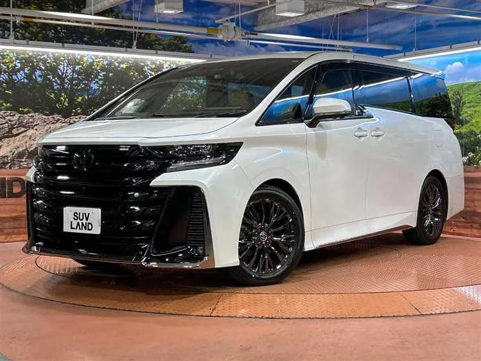 Toyota Vellfire 2024 — фото 1, купить с доставкой в Москву