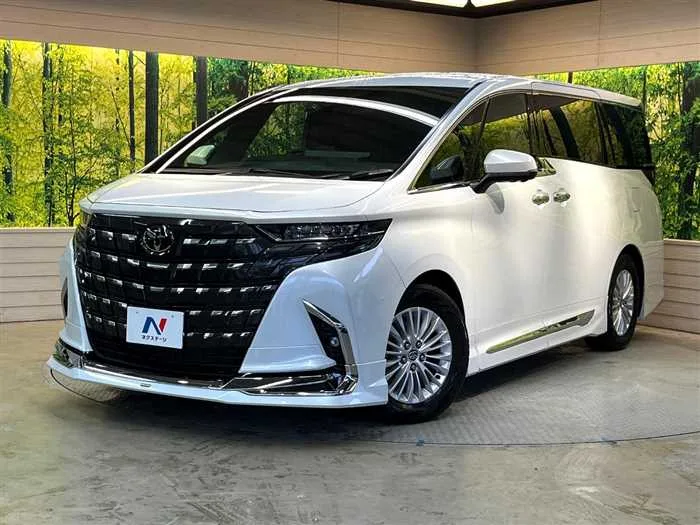 Toyota Alphard Hybrid 2025 — фото 1, купить с доставкой в Москву