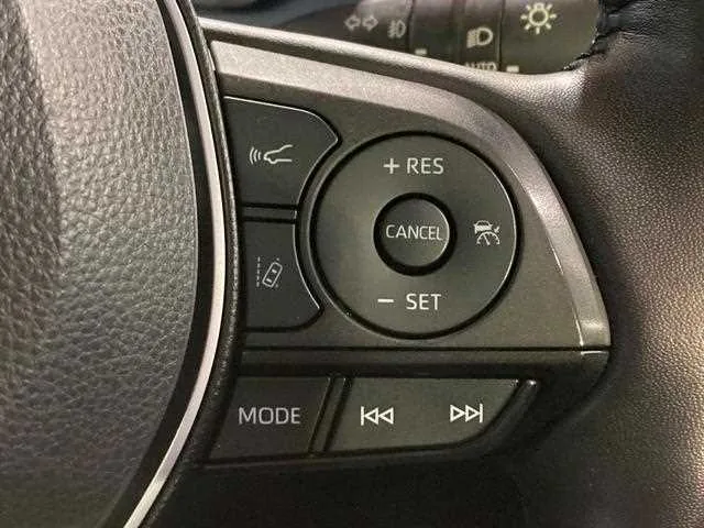 Toyota RAV4 2023 — миниатюра 2