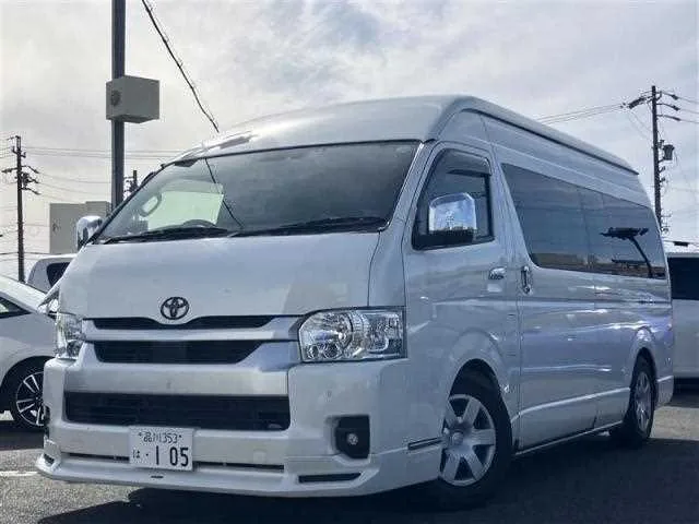 Toyota Hiace Commuter GL 2024 — фото 1, купить с доставкой в Москву