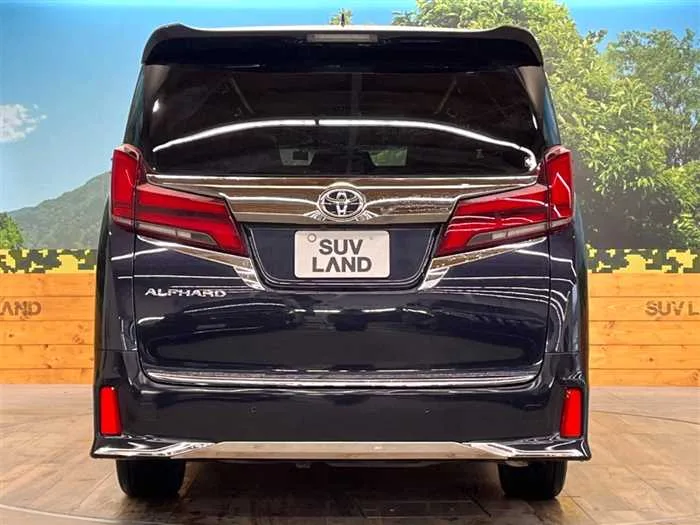 Toyota Alphard 2022 — миниатюра 2