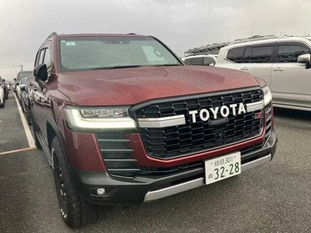 Toyota Land Cruiser 2023 — фото 1, купить с доставкой в Москву
