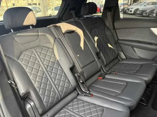 Audi Q7 2025 — миниатюра 2