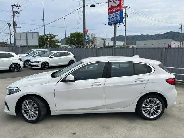 BMW 1 Series 2023 — миниатюра 4
