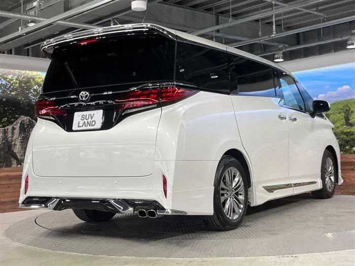 Toyota Alphard 2025 — миниатюра 3