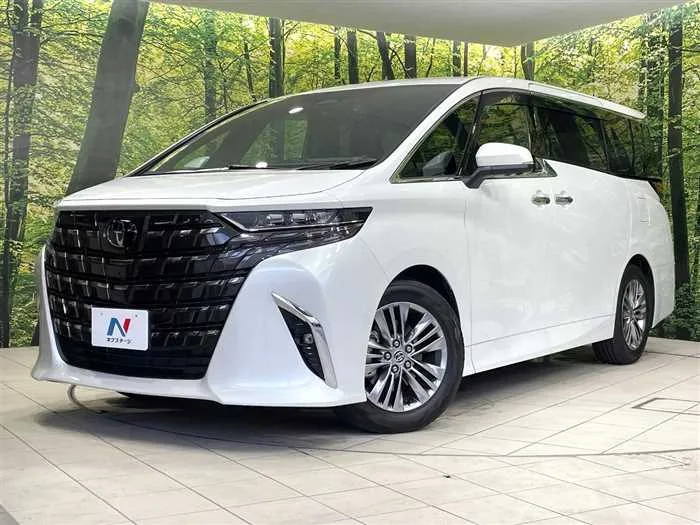 Toyota Alphard 2024 — фото 1, купить с доставкой в Москву