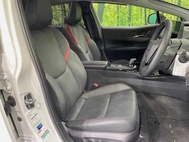 Toyota Prius 2023 — миниатюра 3