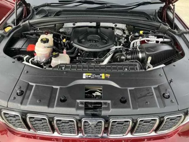 Jeep Grand Cherokee 2023 — миниатюра 3