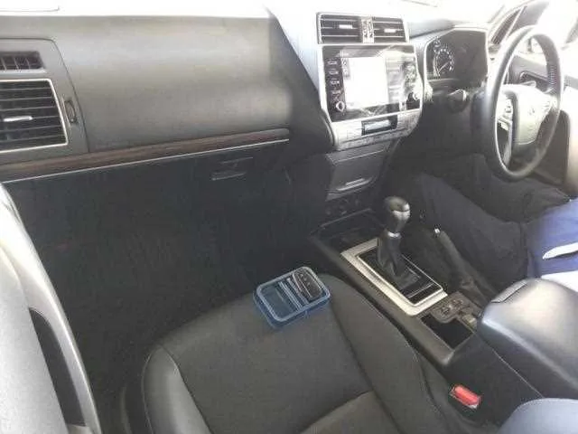 Toyota Land Cruiser Prado 2022 — миниатюра 3