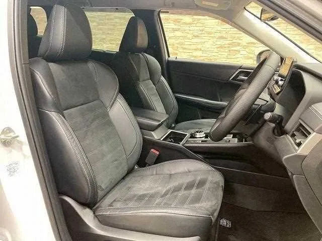 Mitsubishi Outlander G 2022 — миниатюра 2