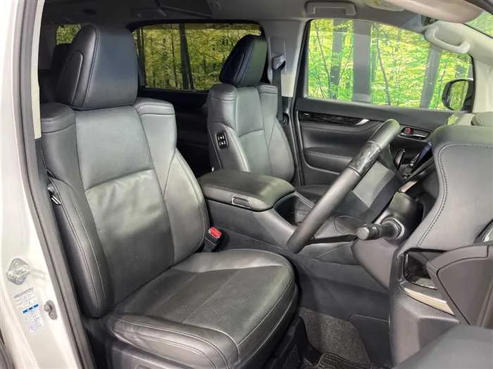 Toyota Alphard Hybrid 2022 — миниатюра 3